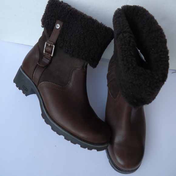 UGG Shoes - SIZE 7.5. Ugg shearling cuff leather ankle boot.